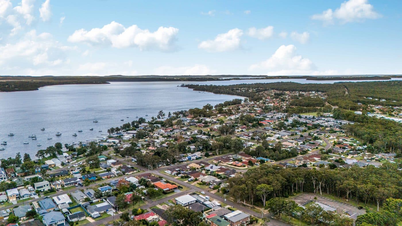 6 Loftus St Bonnells Bay - Before and after comparison 1